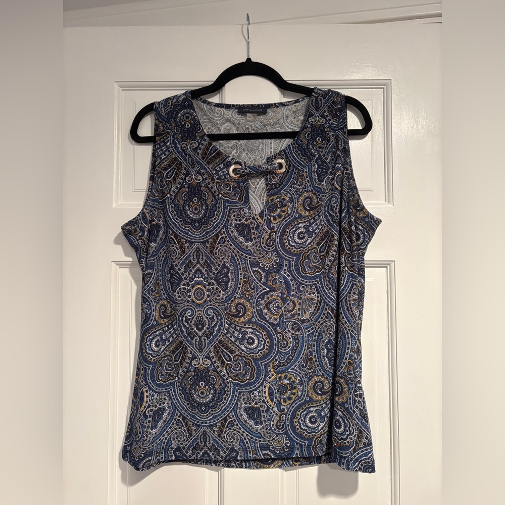 Blue and gold sleeveless top 
Really comfy 
Great for work